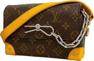Louis Vuitton Brown Shoulder Bag (Pre-Owned)