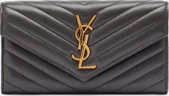 Saint Laurent Cartera Cassandre de piel matelass&eacute;