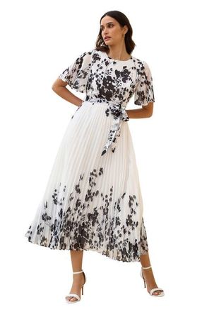 Yumi Short Sleeve Pleated Midi Dress in White at Nordstrom, Size 10
