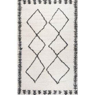 Jonathan Y Designs Calvia Moroccan Diamond Shag Area Rug in White/gray at Nordstrom, Size 2Ft 0In X 8Ft 0In