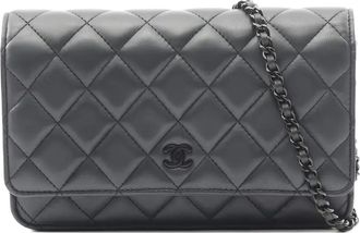 Chanel Borsa a spalla matelass&eacute; con catena - Nero