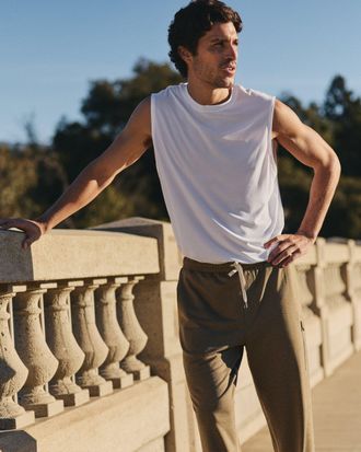 Vuori Clothing Strato Muscle T-Shirt | White | Medium