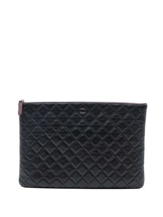Chanel 2013-2014 Large Quilted Lambskin O Case clutch bag - women - Lambskin - One Size - Black