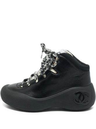 Chanel leather logo sneakers - Black