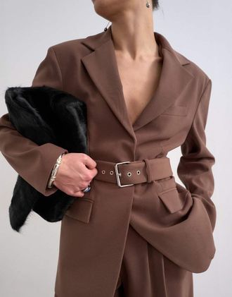 Topshop Blazer color cioccolato con cintura alta in coordinato-Marrone