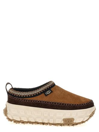 UGG Brown Solid Round Toe Boots
