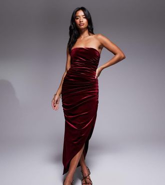 Tfnc Petite Vestito a fascia in velluto color bordeaux con arricciature e orlo asimmetrico-Rosso