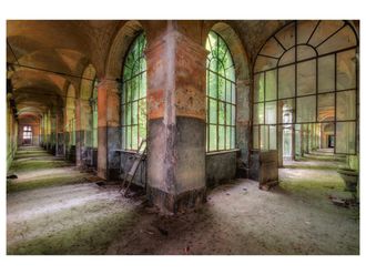 Schubiger M&ouml;bel Digitaldruck auf Acrylglas Verlassener Flur