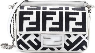 Fendi Baguette NM Bag Zucca kleine canvas crossbodytas met borduurwerk - Zwart