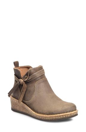 B&oslash;rn Vaughn Distressed Suede Bootie in Taupe Distressed Leather at Nordstrom, Size 7.5