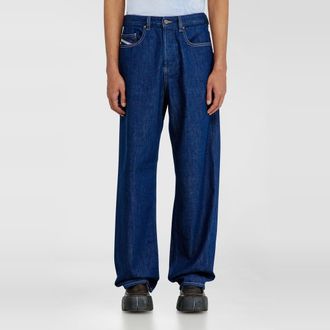 Diesel Relaxed Jeans Low Waist 2001 D-Macro, Dark blue, Button fly