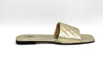 Ex&eacute; Womens Maggiore Flat Sandal In Gold