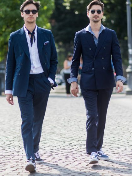 Zo draag je sneakers bij een pak