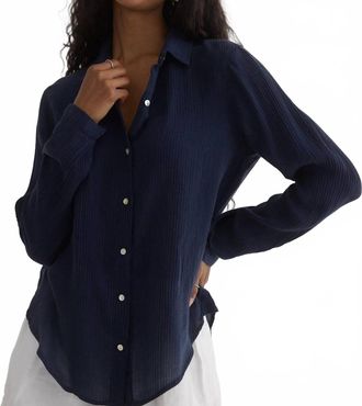 Bella Dahl Clean Front Button Down Shirt In Italian Navy