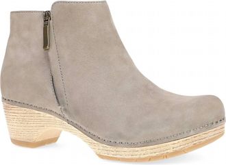 Dansko Womens Lizanne Bootie In Taupe Milled Nubuck