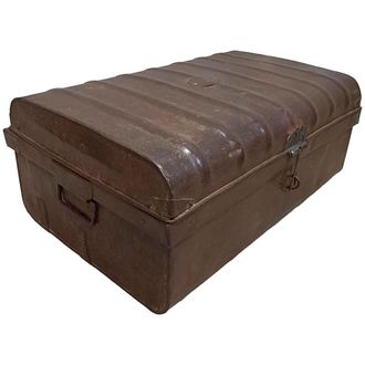 Wanderlust Deco Maleta De Metal Acabado Artesanal Marr&oacute;n 67x37x25h Cm
