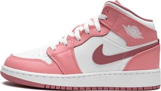 Nike Jordan Valentines Day 2023 Mid-top Sneakers - Dames - Fitnessschoenen - Roze - 38 EU - Fitness