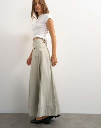 Topshop gonna midi in twill a pieghe con dettaglio cintura grigia-Grigio