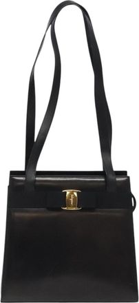 Ferragamo Vara Black Leather Shoulder Bag (Pre-Owned)