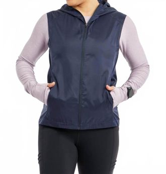 Oiselle Whirlwind Hooded Vest In Ink Blue