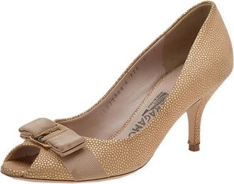 Ferragamo Beige/gold Leather Pola Vara Bow Peep Toe Pumps