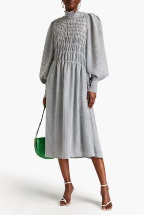Victoria Beckham Shirred Gingham Seersucker Midi Dress In Grey