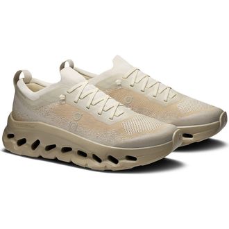 On Cloudtilt Moon Sneaker in Winter/Kasha at Nordstrom, Size 10.5