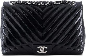 Chanel Classic Single Flap Bag Chevron Patent Jumbo shoulder bag - Zwart