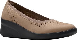 Clarks Suttyn Kaylie Nubuck Wedge