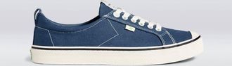 Cariuma Mens Oca Low Contrast Thread Sneaker In Shadow Blue