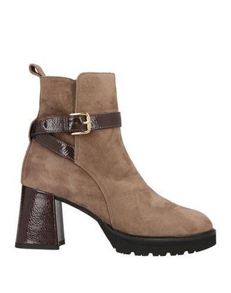 Status Ankle boots