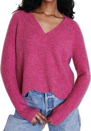 Autumn Cashmere Scallop Shaker V Sweater In Red Velvet