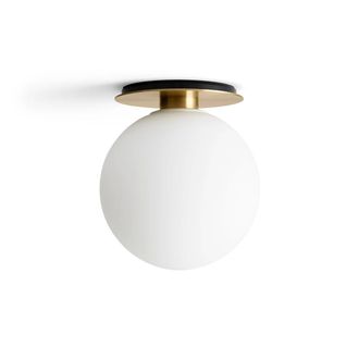 Audo TR Wand- und Deckenleuchte, Messing / Leuchtmittel matt opal