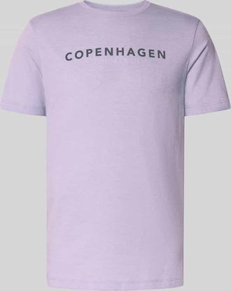 Lindbergh Lindbergh T-Shirt mit Label-Print in Violett, Gr&ouml;&szlig;e XL