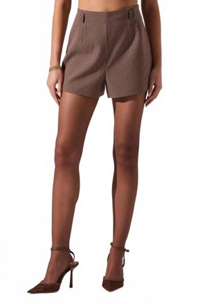 Astr Gisselle Shorts In Brown/wine Plaid