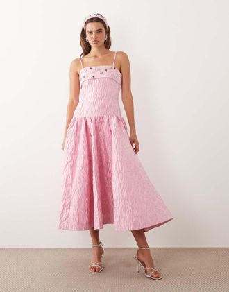Sister Jane Dream Sister Jane - Posy - Vestito midi rosa in jacquard con scollo squadrato decorato e vita scesa in coordinato