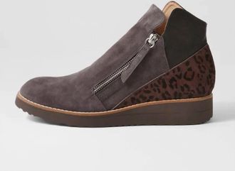 Django & Juliette Womens Ossha Boot In Cocoa