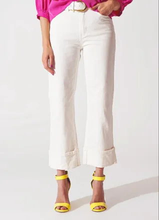 Q2 Madeline Straight Leg Cuffed Jeans In Cream