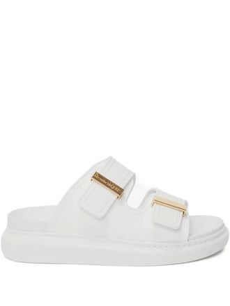 サンダル ALEXANDER MCQUEEN Men Sandals Beige 735803WHXK5 2120 McQueen Hybrid sandals for Men - Beige in UAE | Level Shoes
