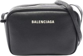 Balenciaga Pre-owned Cross Body Bags, female, Black, Size: ONE SIZE Pre-owned Everyday Medium Camera Leather Shoulder Bag
