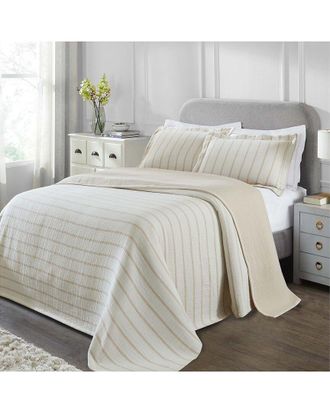 Superior Valencia Reversible Medium Weight Matelasse Bedspread Set