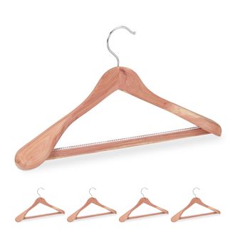 Relaxdays Perchas Traje Madera De Cedro, 5 Uds., Contra Polillas, Antideslizantes, Hombros Anchos, Barra, 45 Cm, Marr&oacute;n - Relaxdays