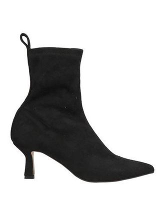 Twiggy Ankle boots