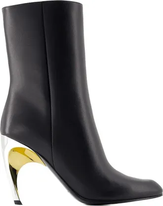 Alexander McQueen Womens Seal Ankle Boot Black Calfskin