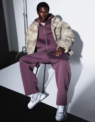 Asos felpa con cappuccio oversize squadrata con stampa ricamata in tessuto effetto scuba viola