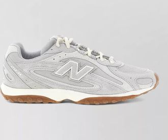 New Balance low-top sneakers