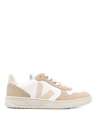 Veja V-10 chrome free leather