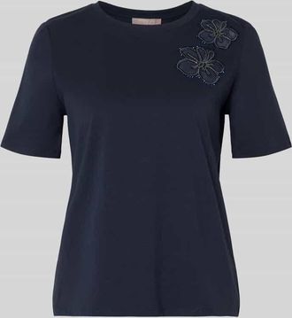 Christian Berg T-Shirt mit floralen Applikationen und Rundhalsausschnitt in Marine, Gr&ouml;&szlig;e 34
