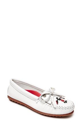 Minnetonka x Lucie Skjefte Thunderbird Animikii Slipper in White at Nordstrom, Size 6.5