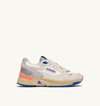 Autry HYPERWAY SNEAKERS IN WHITE AND PEACH PINK MESH AND SUEDE
